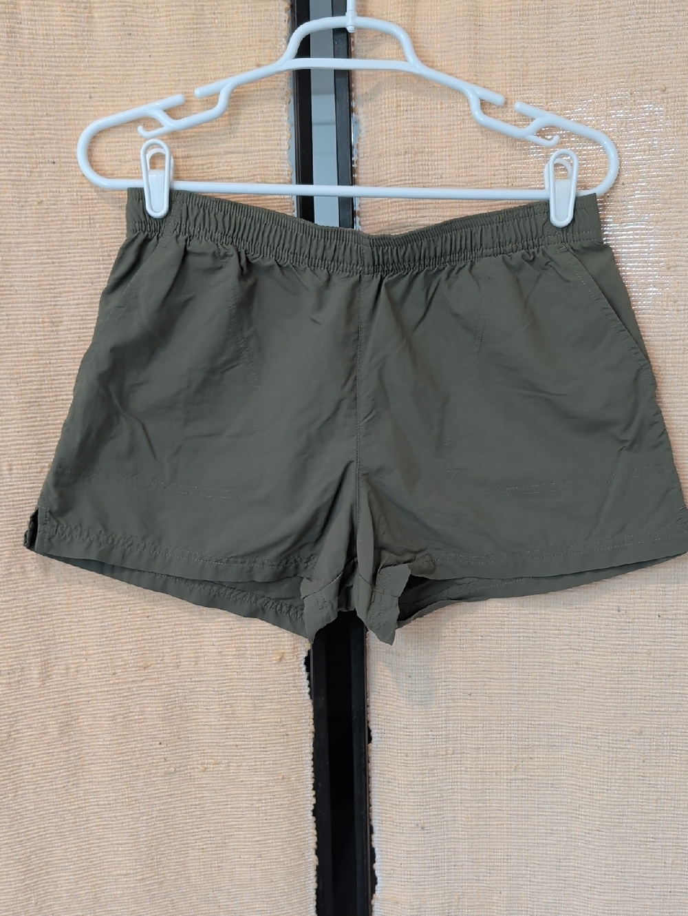 Womens Olive Elastic-Waist Athletic Shorts